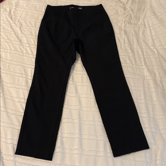 Old Navy pixie pants - Picture 2 of 6